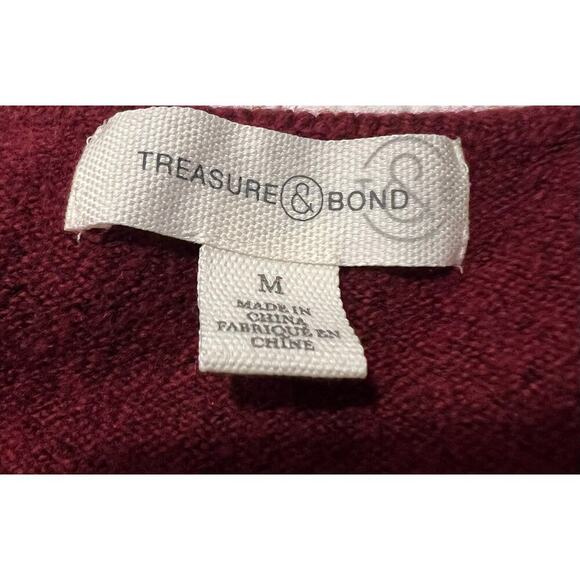 Treasure and bond
Maroon V-neck sweater 
Size medium - Picture 4 of 8